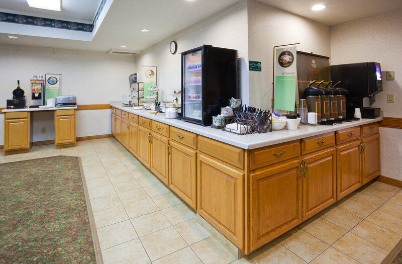 Country Inn & Suites By Radisson, Detroit Lakes, Mn Екстериор снимка